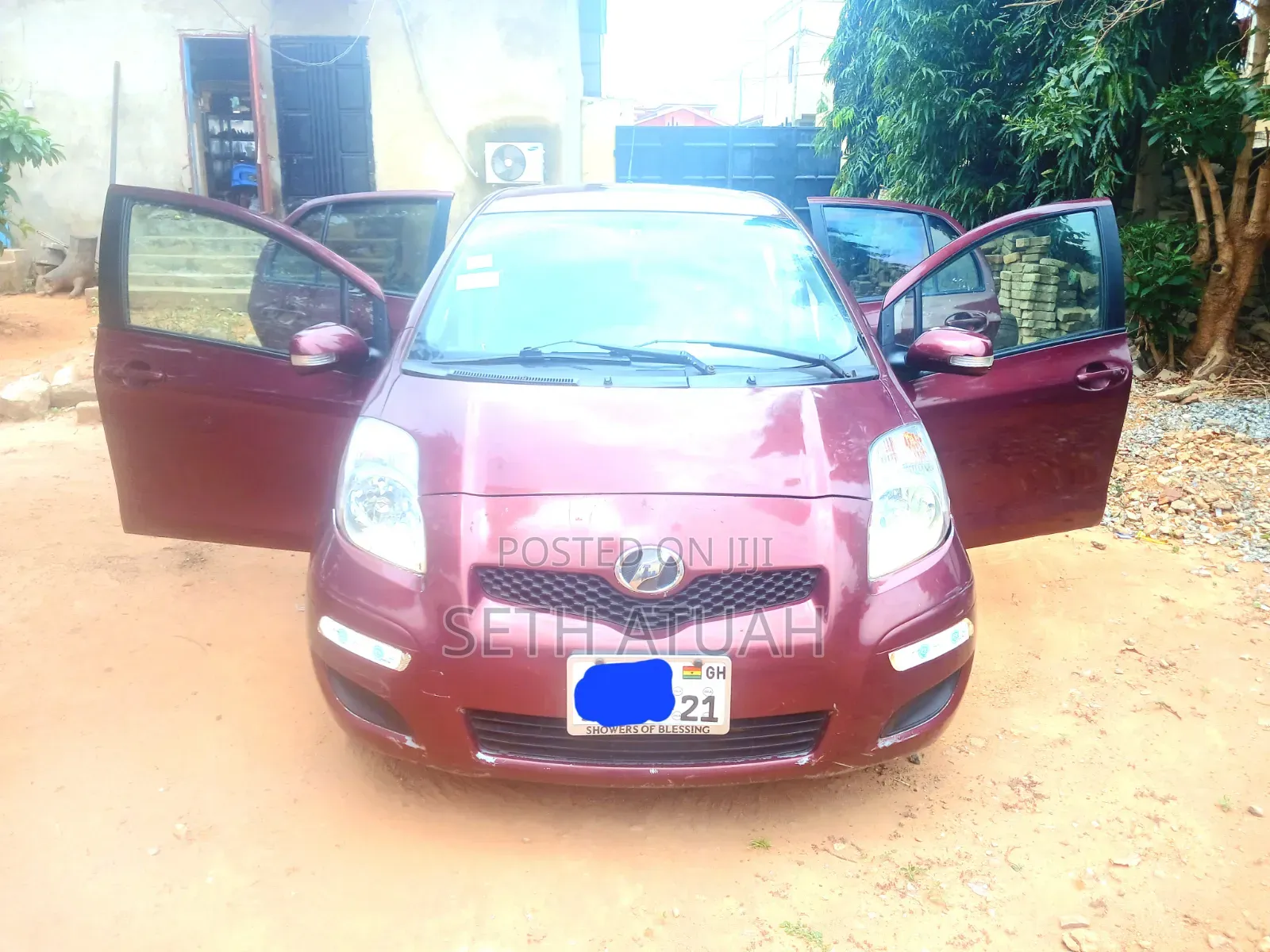 Toyota Vitz 1.5 FWD 5dr 2010 Burgundy