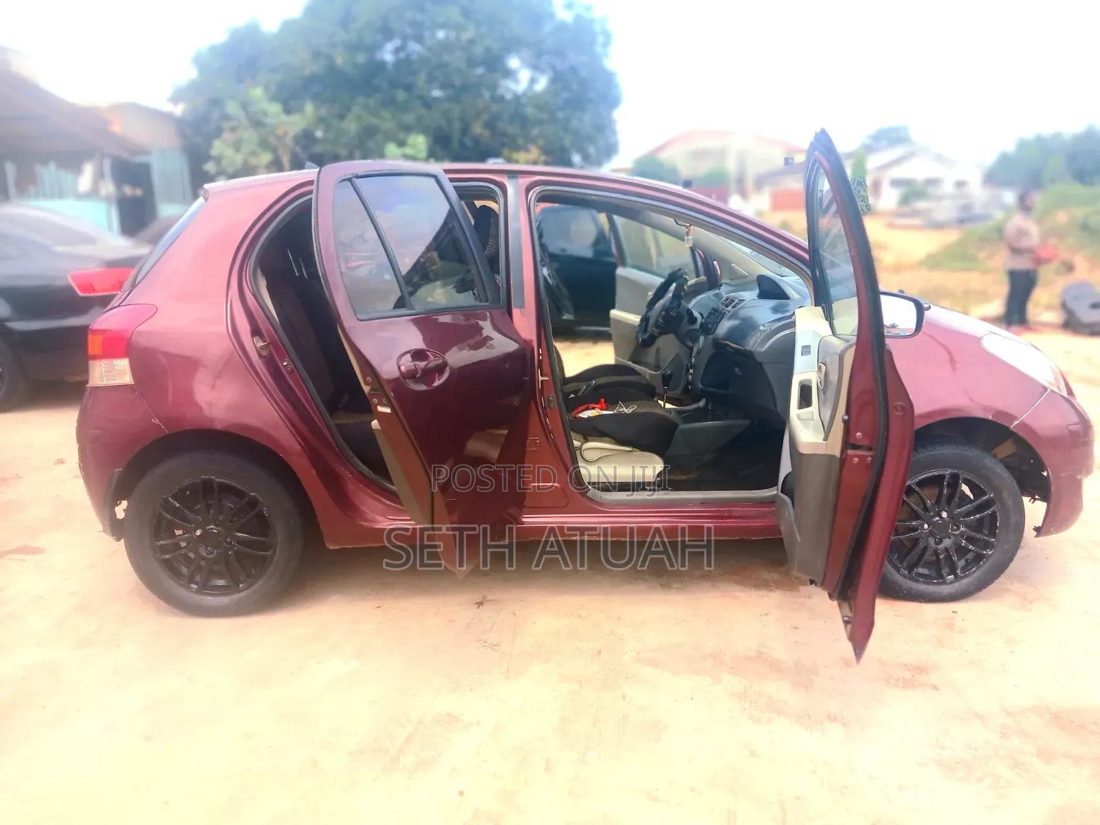 Toyota Vitz 1.5 FWD 5dr 2010 Burgundy