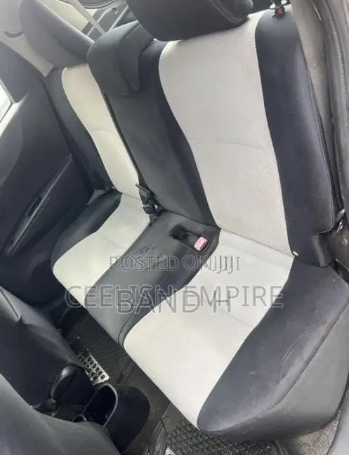 Toyota Yaris 2013 Gray