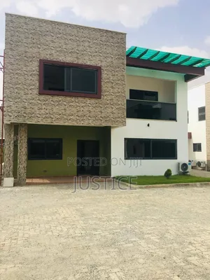4bdrm Townhouse / Terrace in Adjiringanor, Otano for rent