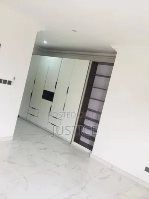 4bdrm Townhouse / Terrace in Adjiringanor, Otano for rent