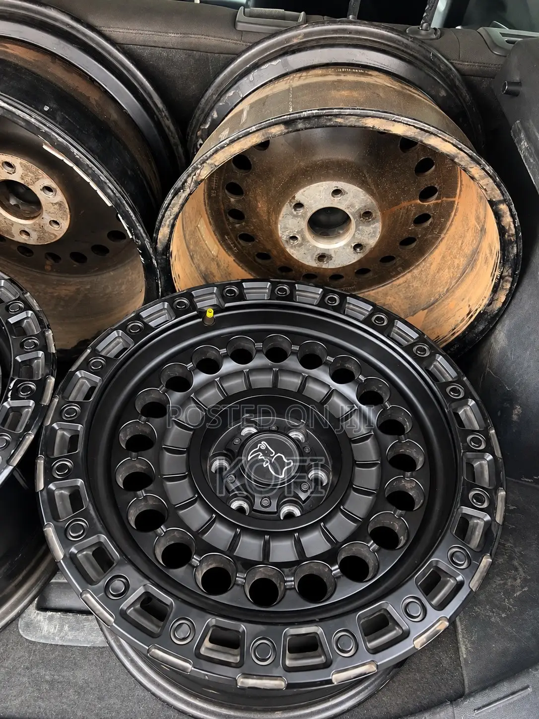 Nissan Navara or Frontier Rim 17