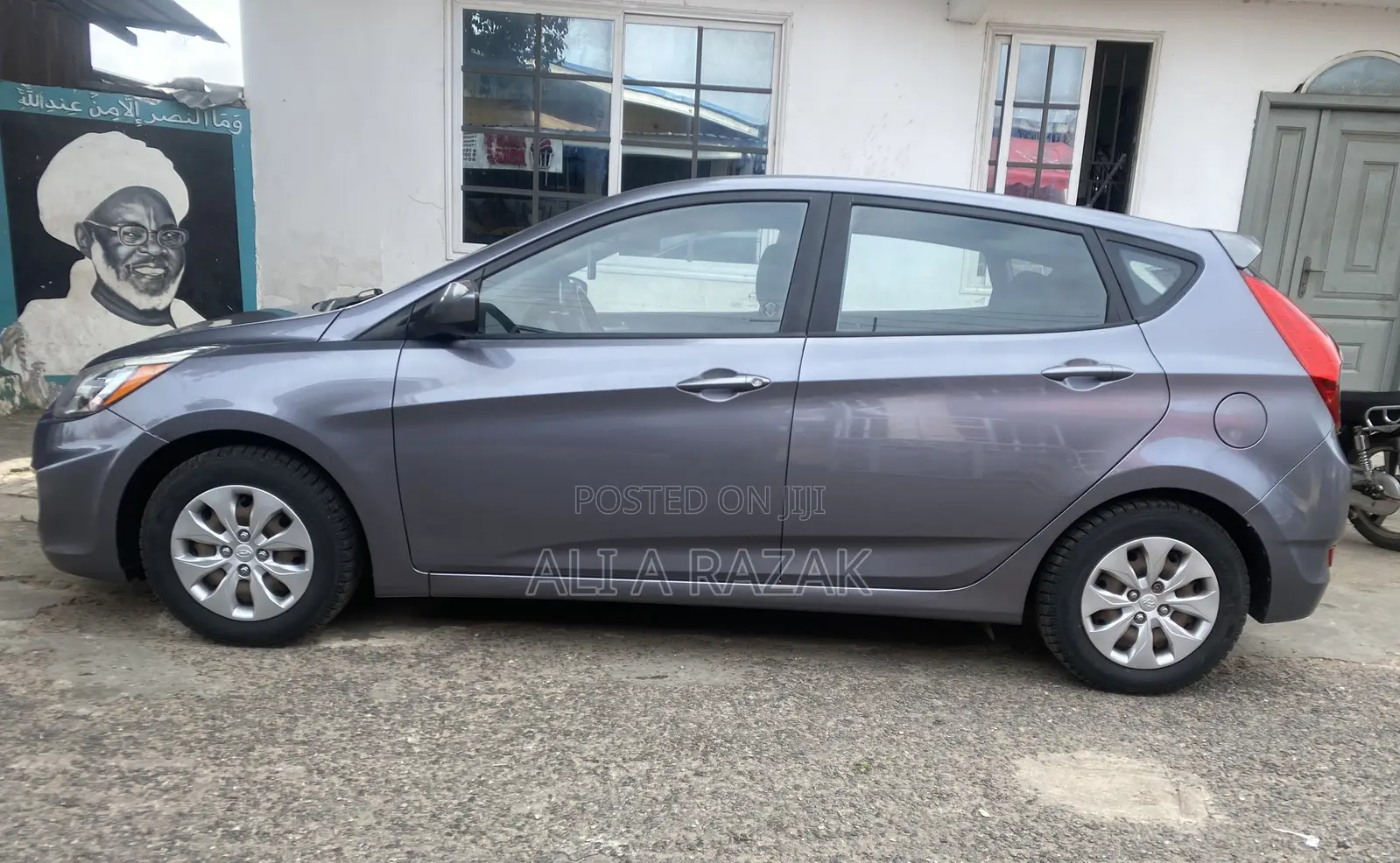 Hyundai Accent SE Hatchback 2016 Gray