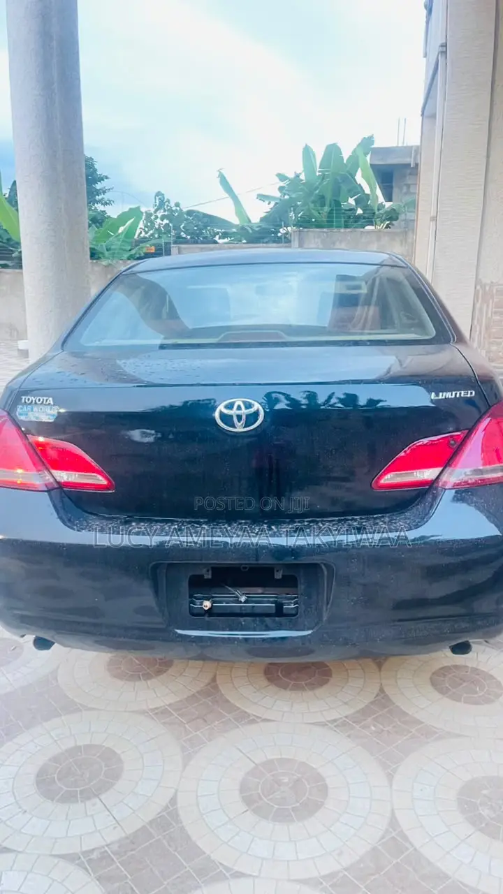 Toyota Avalon Limited 2006 Black