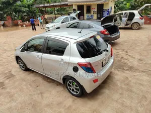 Toyota Vitz 2012 Silver