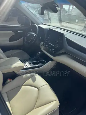 Toyota Highlander XLE AWD 2020 White