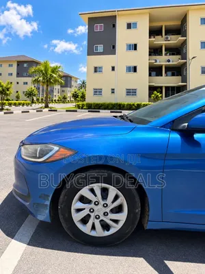 Hyundai Elantra SE Sedan FWD (2.0L 4cyl 6M) 2017 Blue