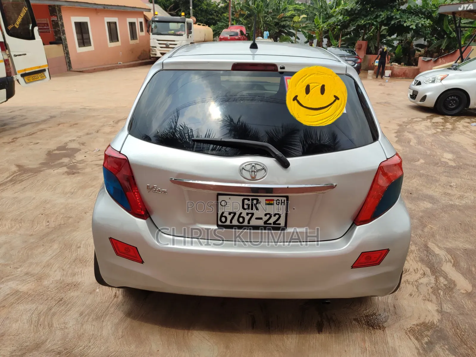 Toyota Vitz 2012 Silver