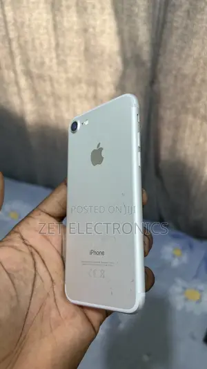 Apple iPhone 7 128 GB Silver