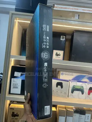 New Laptop Alienware 16 Aurora 16GB Intel Core i7 SSD 1T
