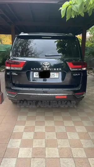 Toyota Land Cruiser 2024 Black