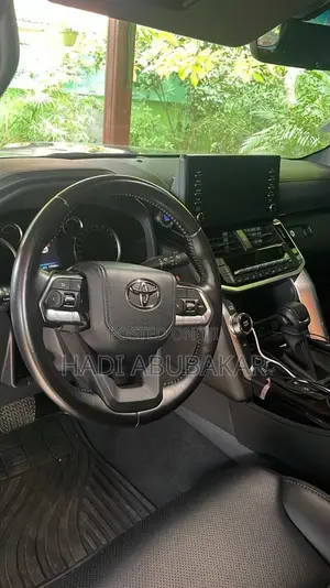 Toyota Land Cruiser 2024 Black