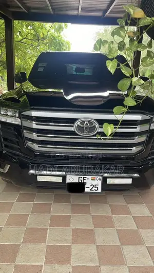Toyota Land Cruiser 2024 Black