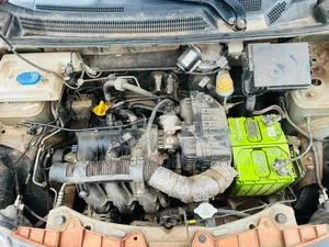 Renault Kwid 2023 Orange