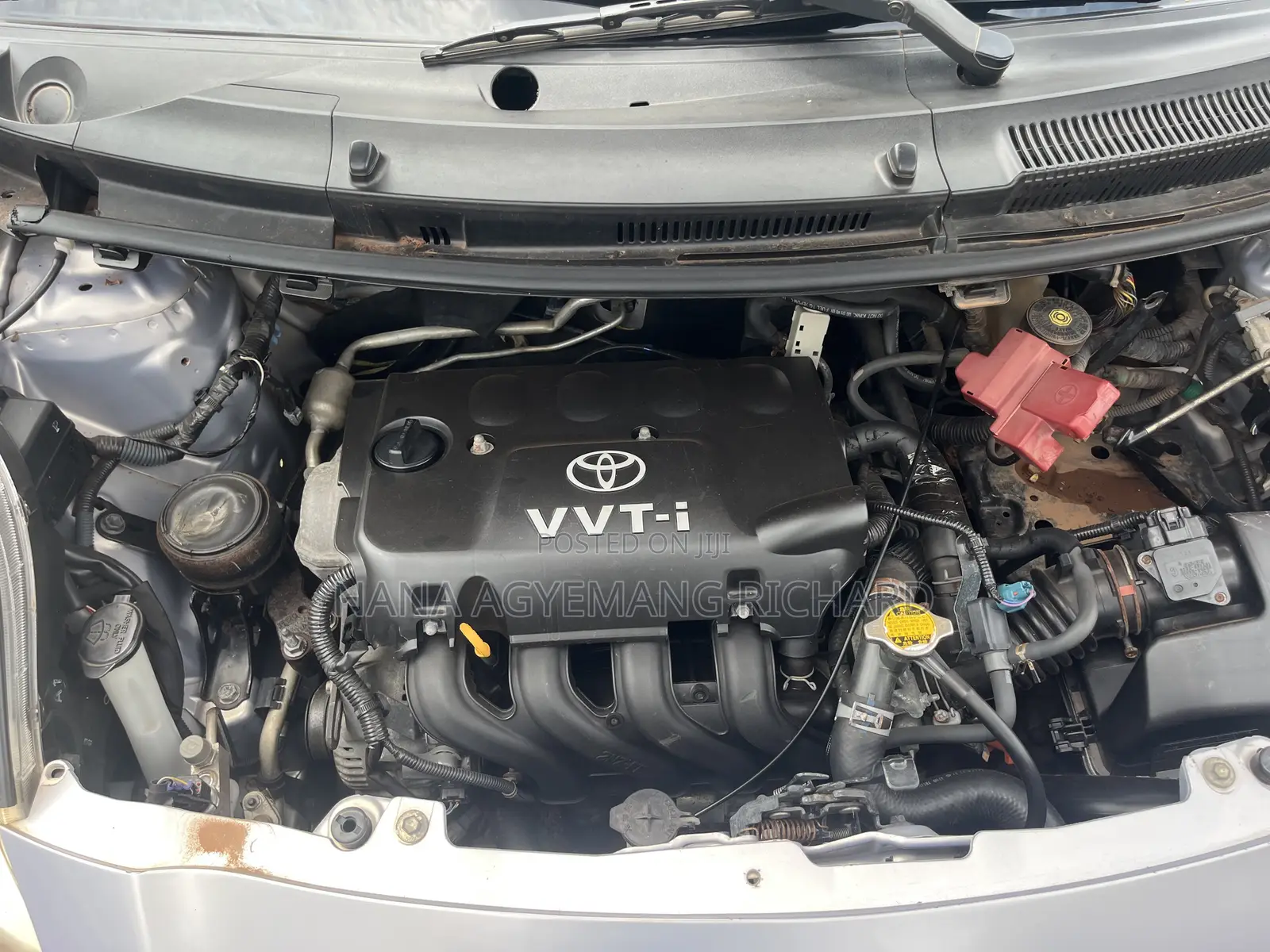 Toyota Vitz 1.3 FWD 5dr 2010 Silver