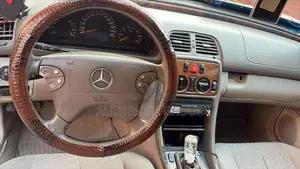 Mercedes-Benz CLK 2000 Silver
