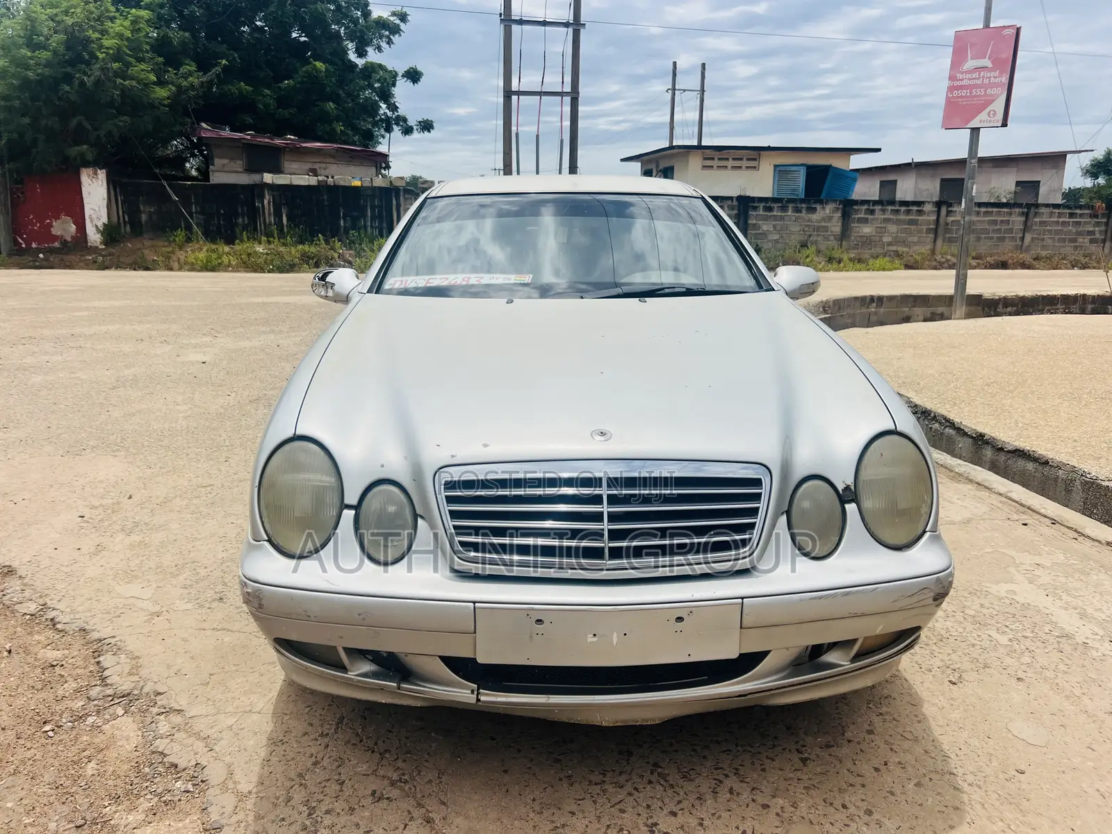 Mercedes-Benz CLK 2000 Silver
