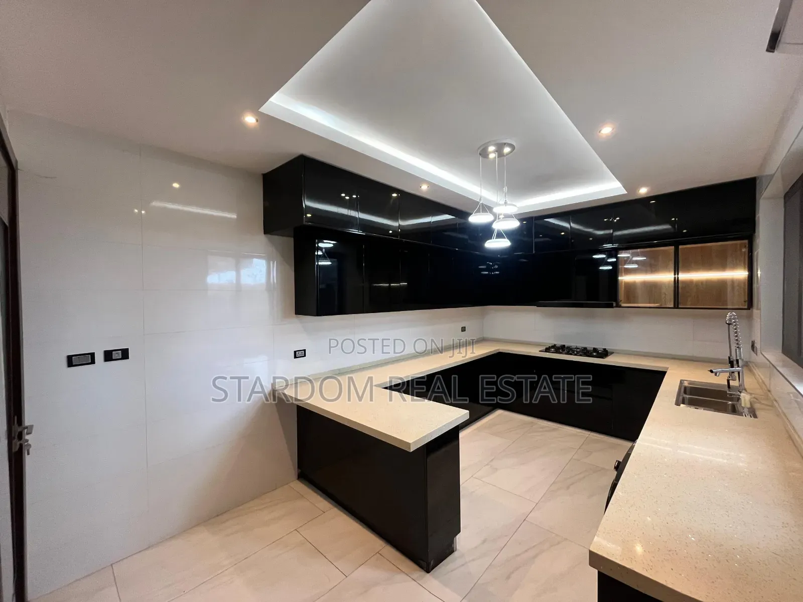 4bdrm Townhouse / Terrace in East Legon Lagos, Bawaleshie for rent