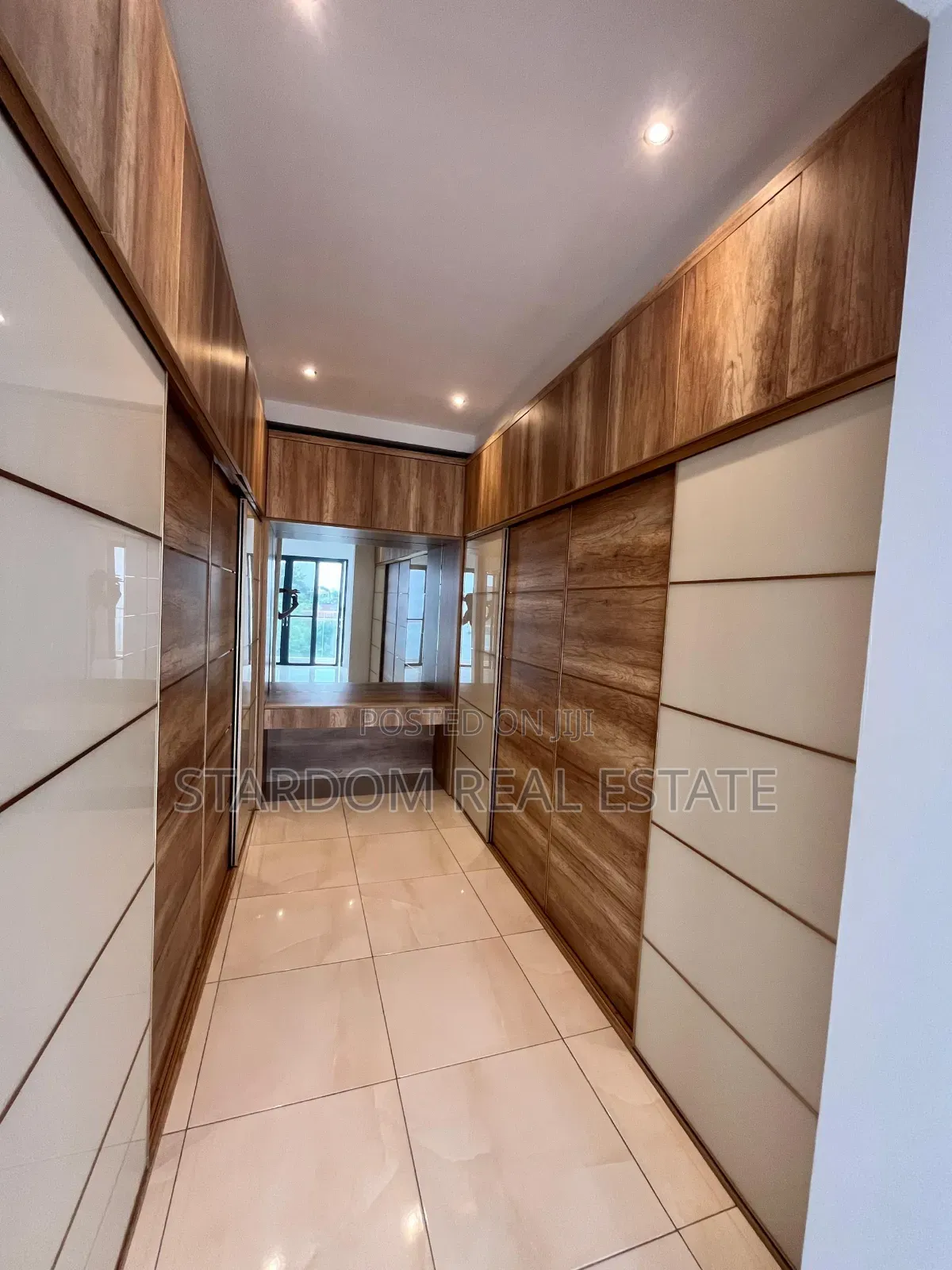 4bdrm Townhouse / Terrace in East Legon Lagos, Bawaleshie for rent