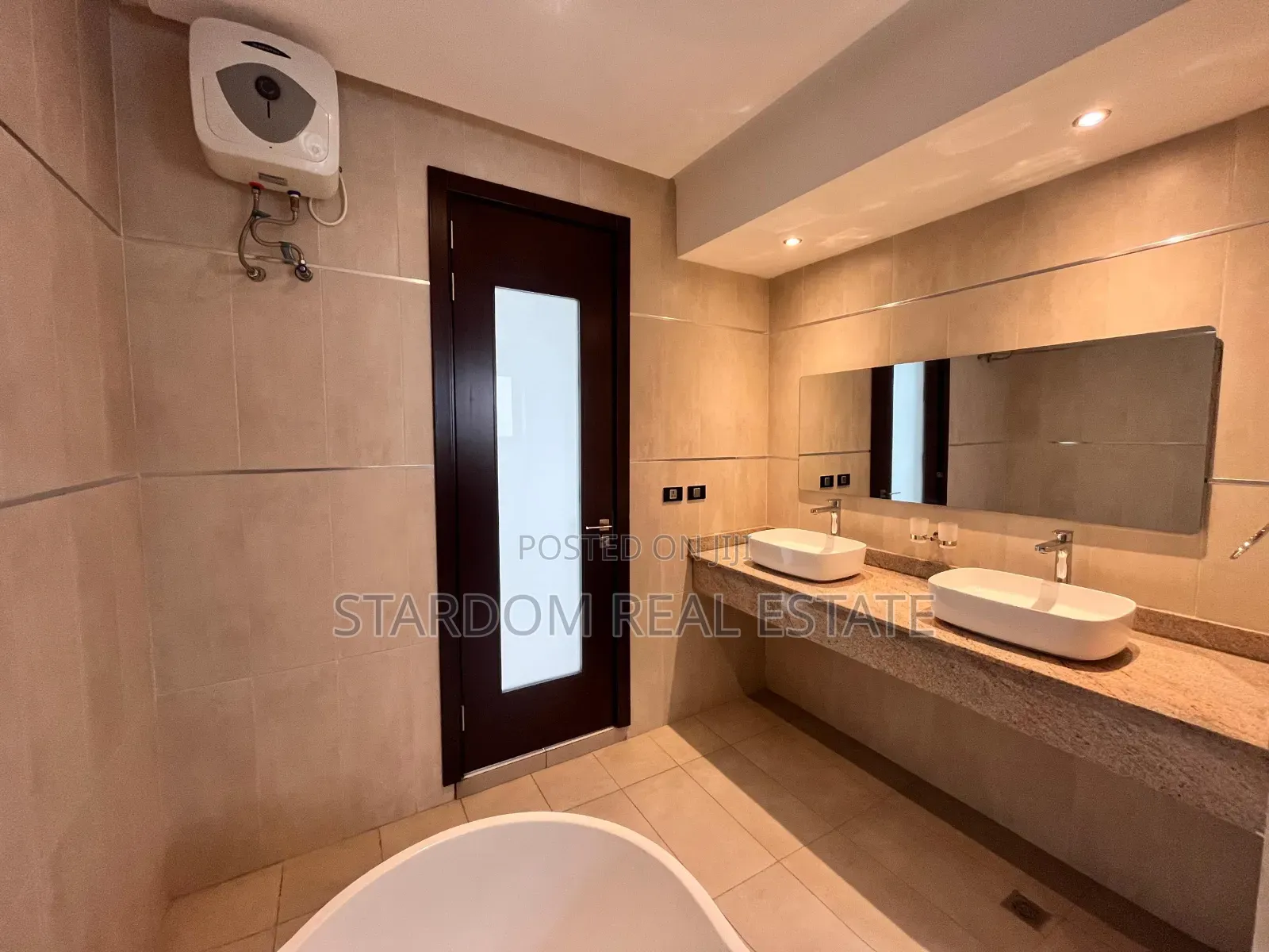 4bdrm Townhouse / Terrace in East Legon Lagos, Bawaleshie for rent