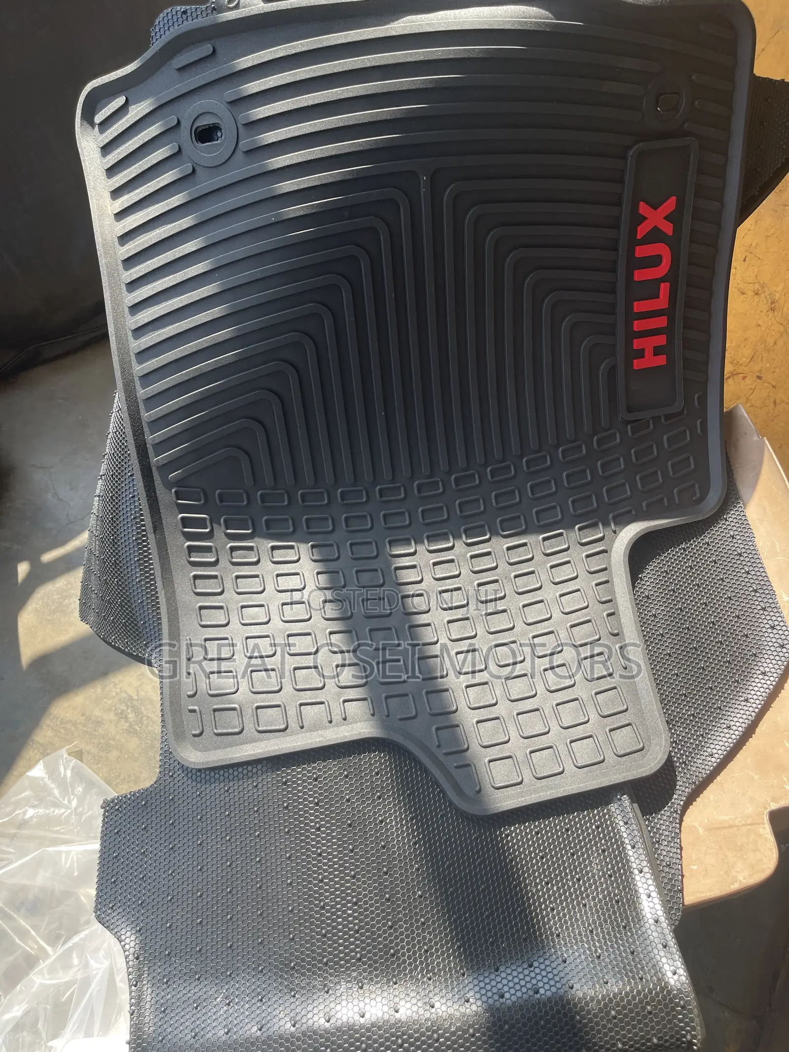 Hillux Floor Mat