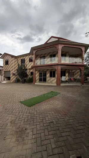 7bdrm Duplex in Ablekuma Ga Odumase for sale