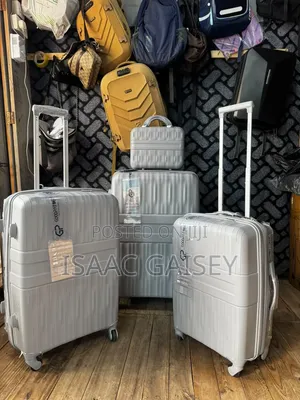 4-Piece Anticrake Durable Luggage With Cosmetic Bag
