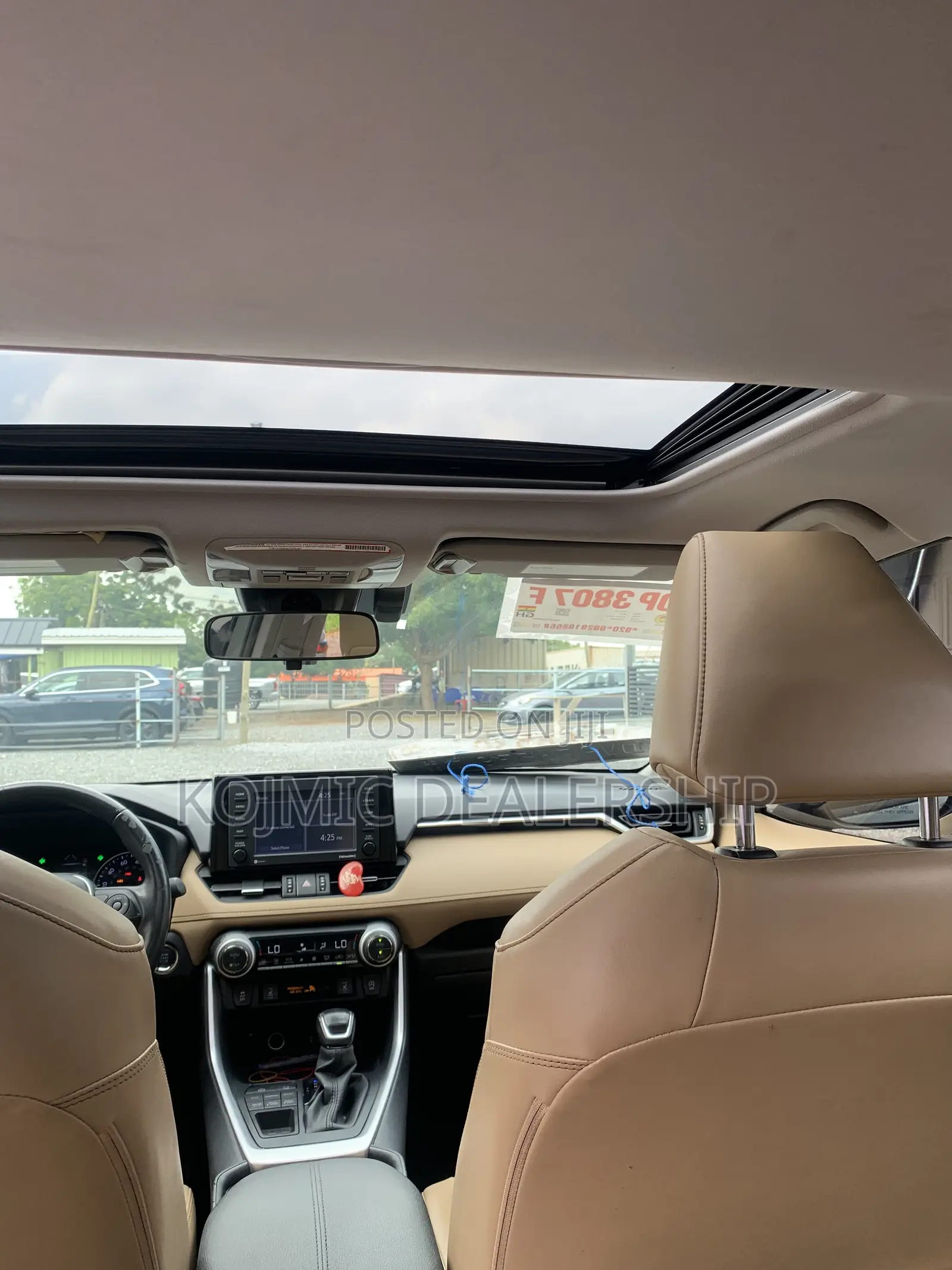 Toyota RAV4 XLE 2022 Green