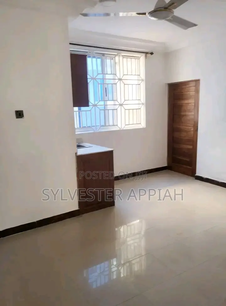 Furnished 5bdrm Apartment in Blessed Agency, Labone Junction for rent