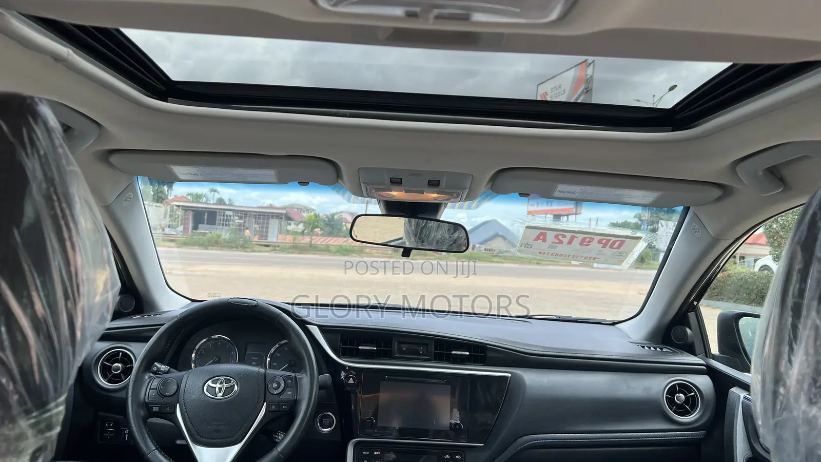 Toyota Corolla SE (1.8L 4cyl 6M) 2019 Matt Black