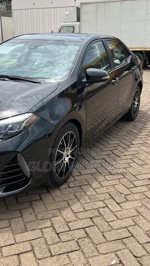 Toyota Corolla SE (1.8L 4cyl 6M) 2019 Matt Black