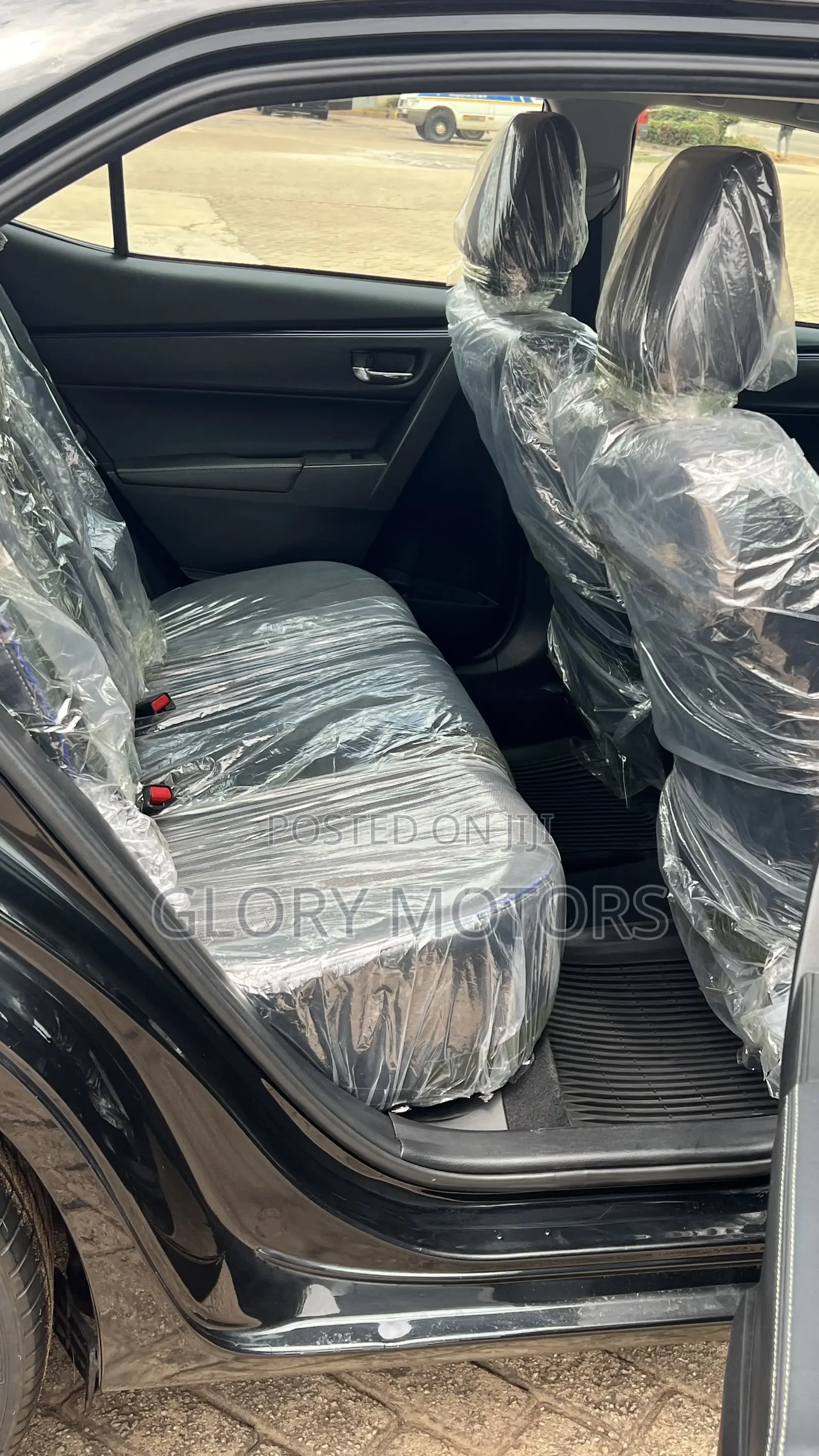 Toyota Corolla SE (1.8L 4cyl 6M) 2019 Matt Black