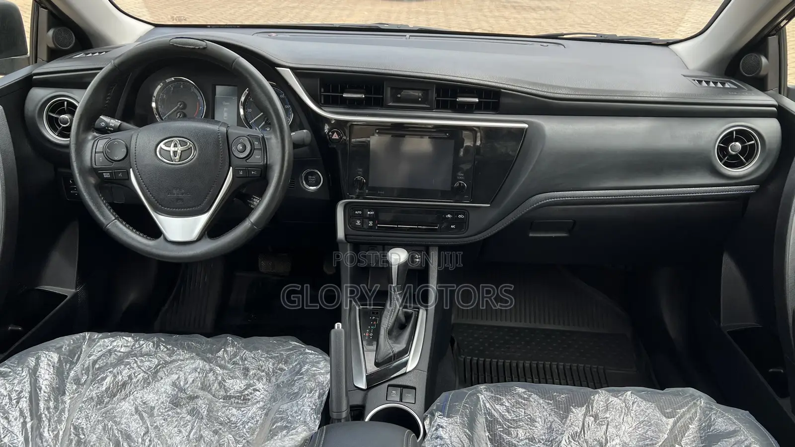 Toyota Corolla SE (1.8L 4cyl 6M) 2019 Matt Black
