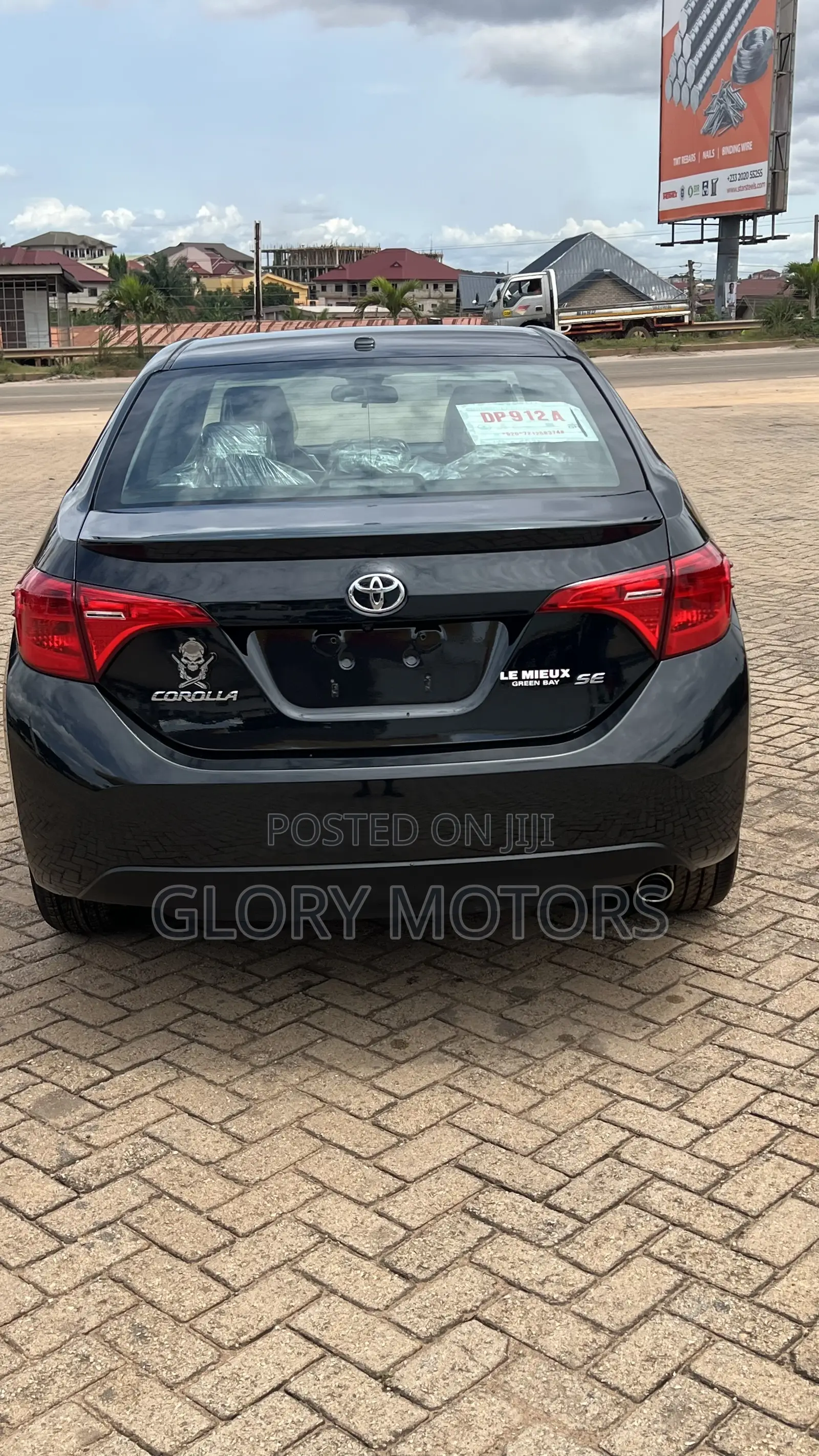 Toyota Corolla SE (1.8L 4cyl 6M) 2019 Matt Black