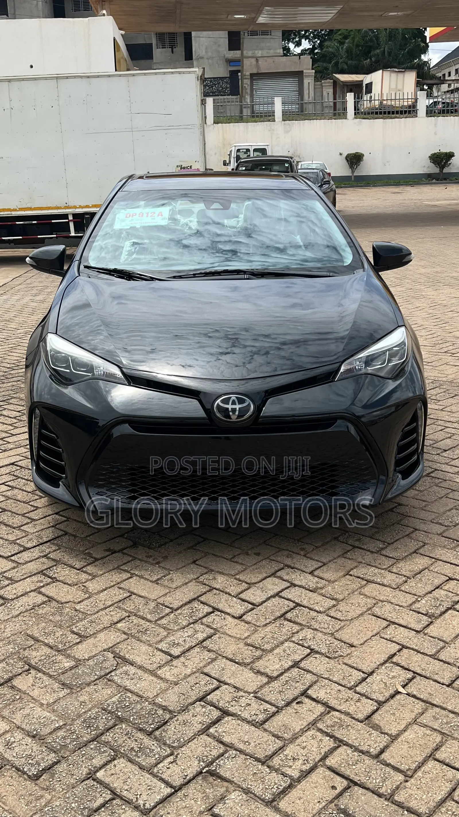 Toyota Corolla SE (1.8L 4cyl 6M) 2019 Matt Black