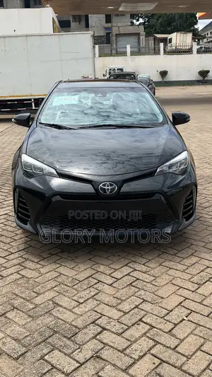 Toyota Corolla SE (1.8L 4cyl 6M) 2019 Matt Black