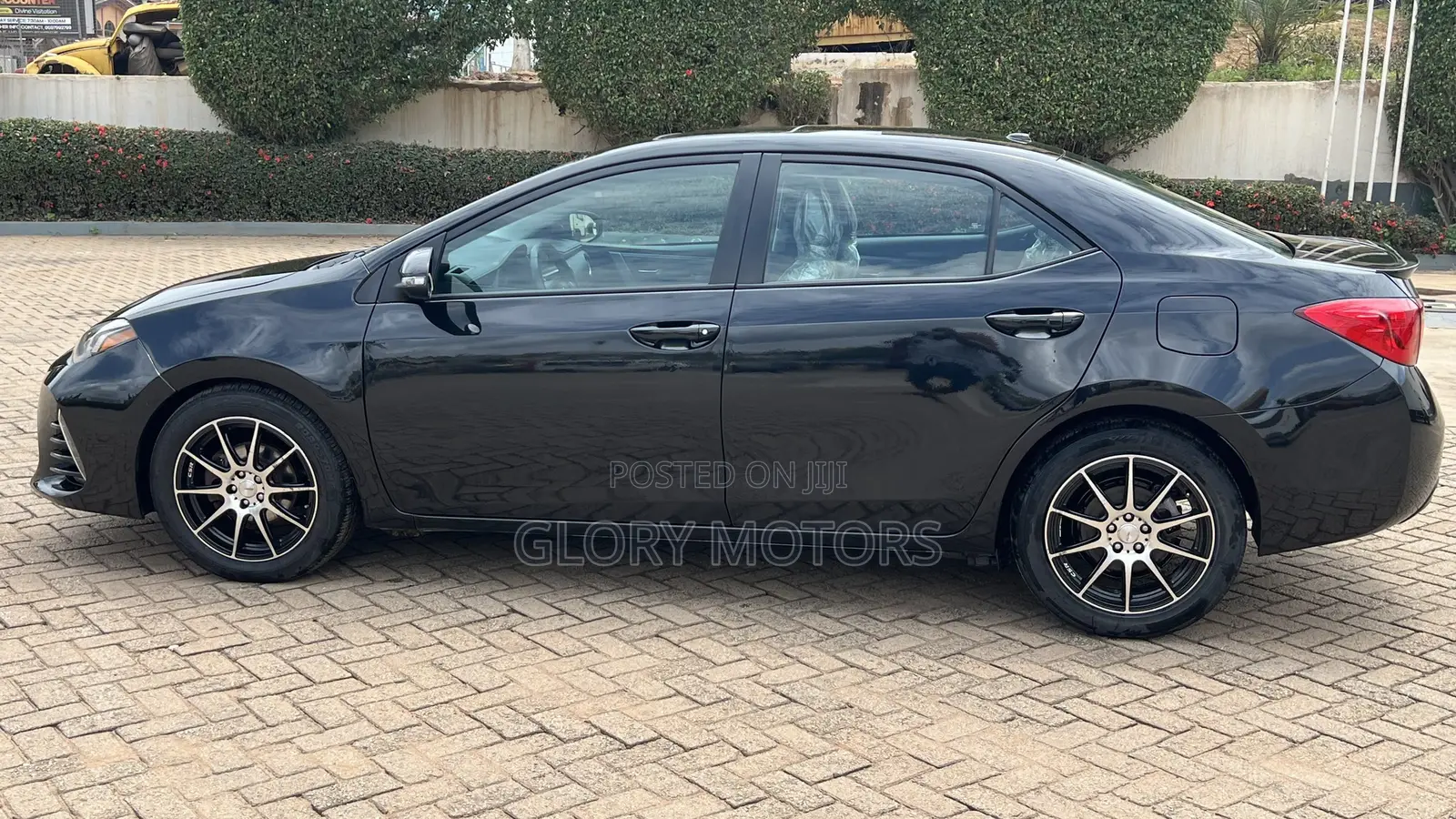 Toyota Corolla SE (1.8L 4cyl 6M) 2019 Matt Black