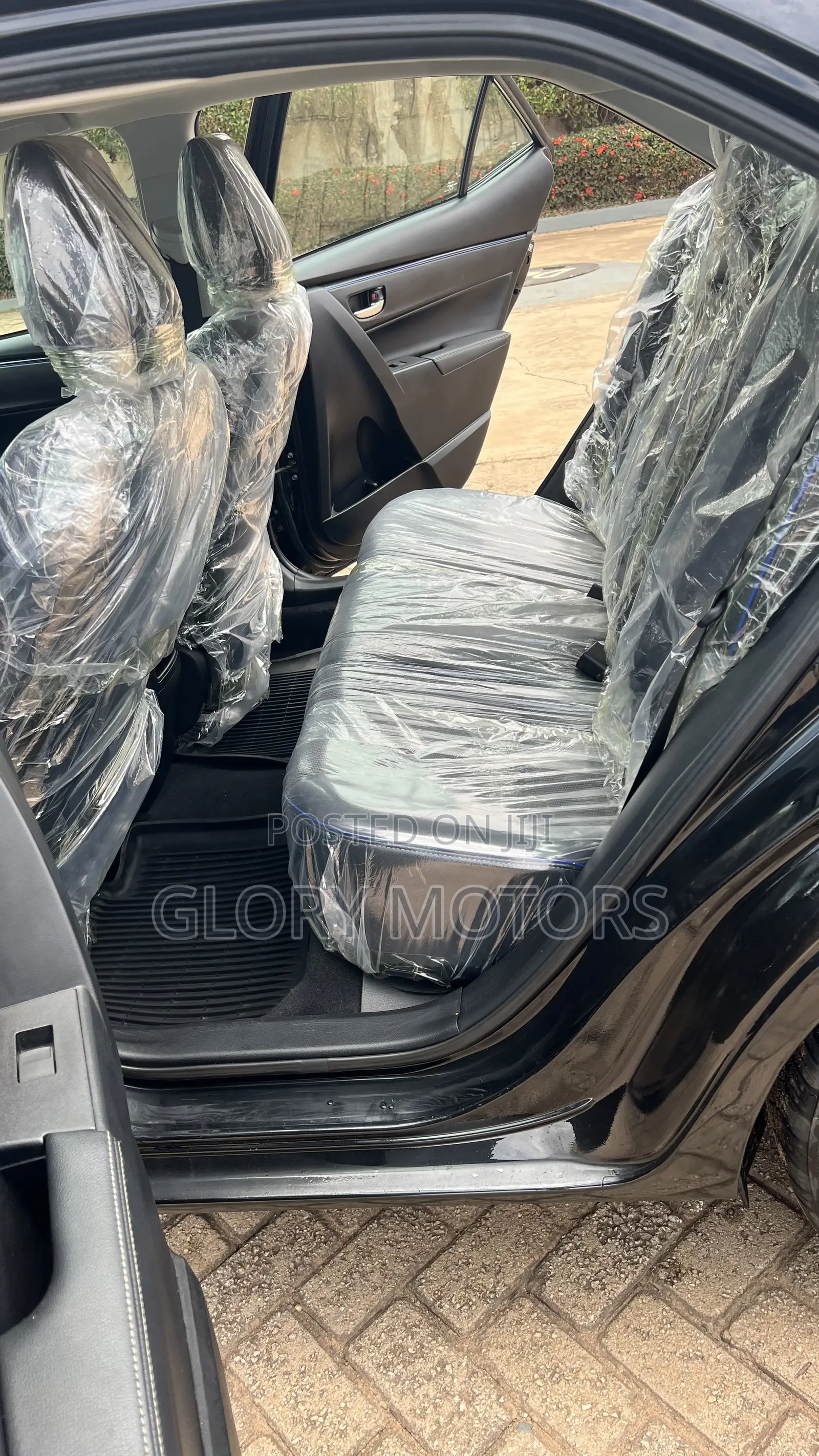 Toyota Corolla SE (1.8L 4cyl 6M) 2019 Matt Black