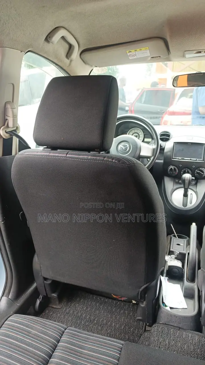 Mazda Demio 2013 Blue