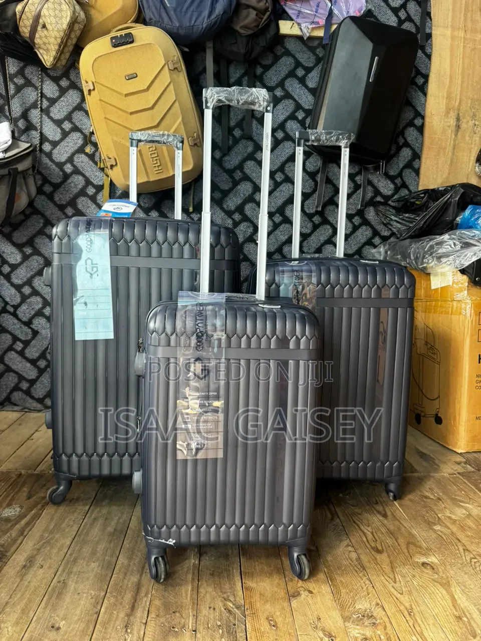 3-Piece Set Unisex Anticrake Luggages in Modern Design