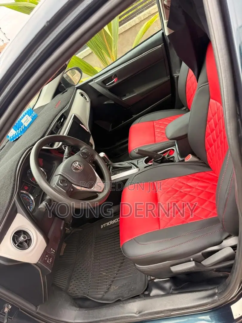 Toyota Corolla LE (1.8L 4cyl 2A) 2018