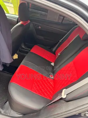 Toyota Corolla LE (1.8L 4cyl 2A) 2018