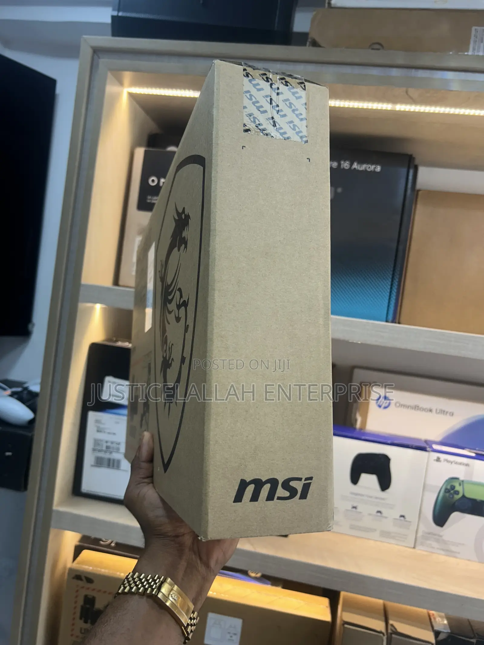 New Laptop MSI Cyborg 15 16GB Intel Core 7 SSD 512GB