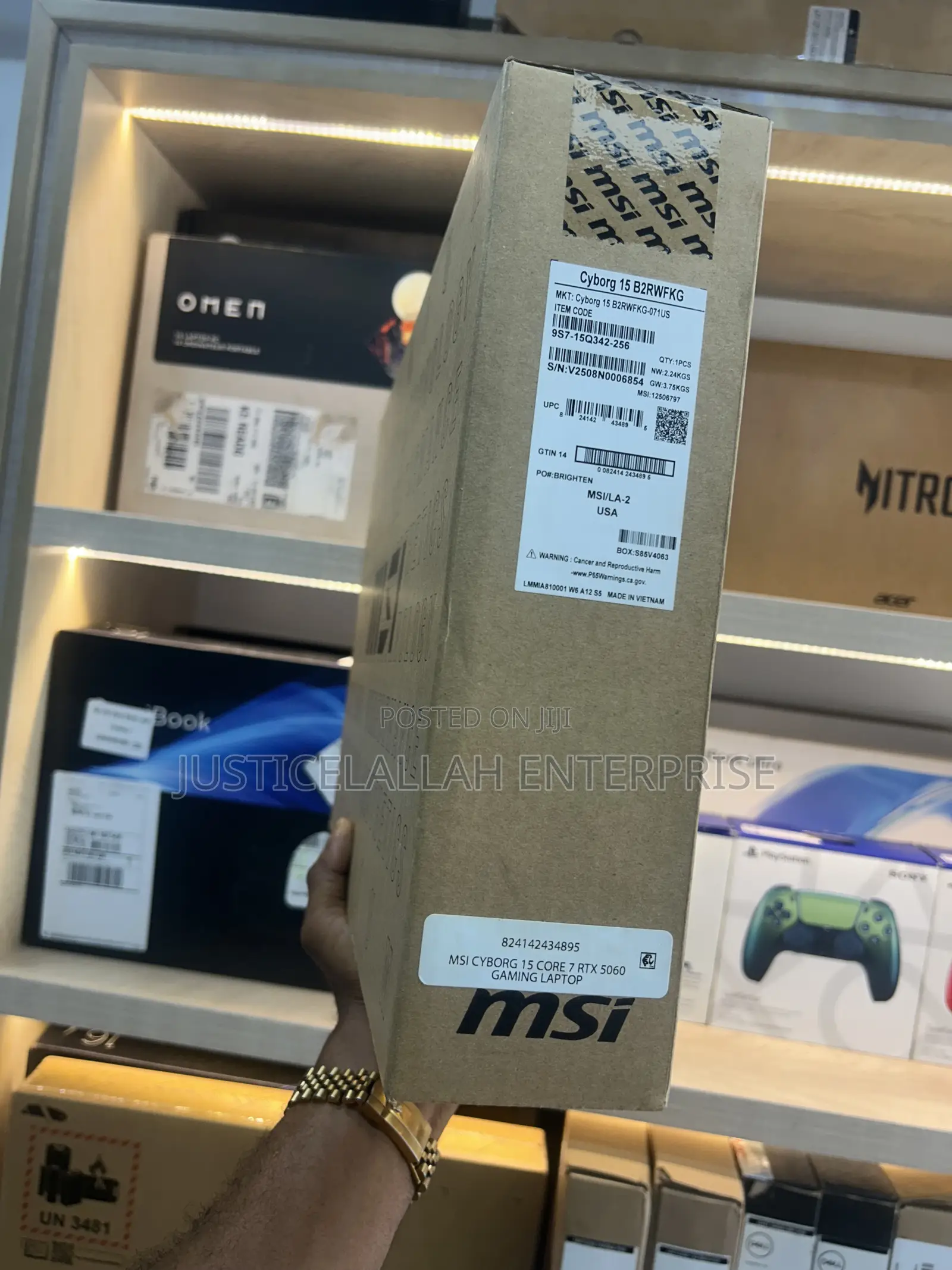 New Laptop MSI Cyborg 15 16GB Intel Core 7 SSD 512GB