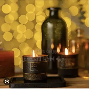 Loris Niche Candle