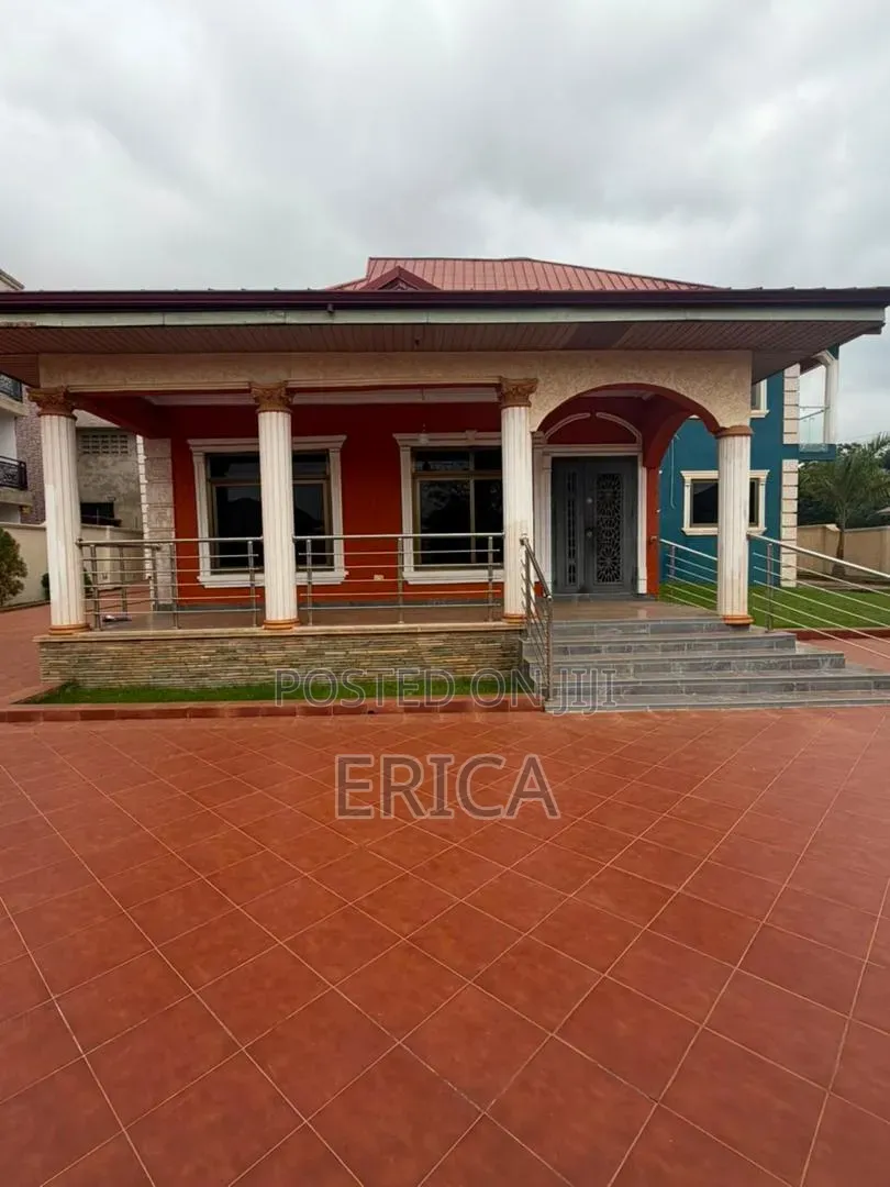 9bdrm House in Golf City, Community 25 for sale