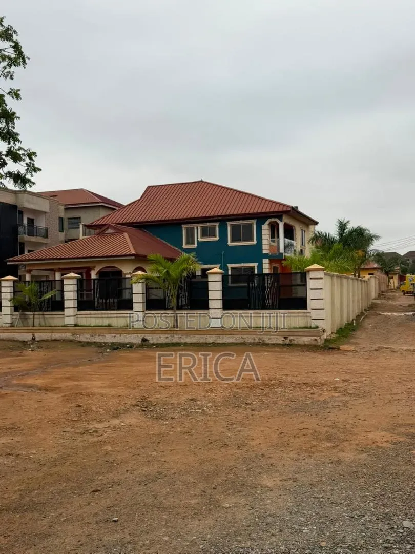 9bdrm House in Golf City, Community 25 for sale