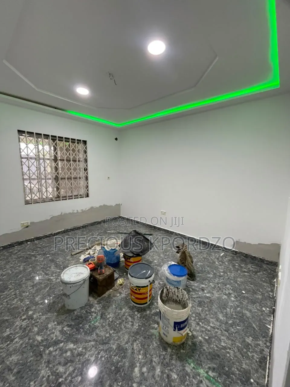 1bdrm Room & Parlour in Lakeside Comm 1 for rent
