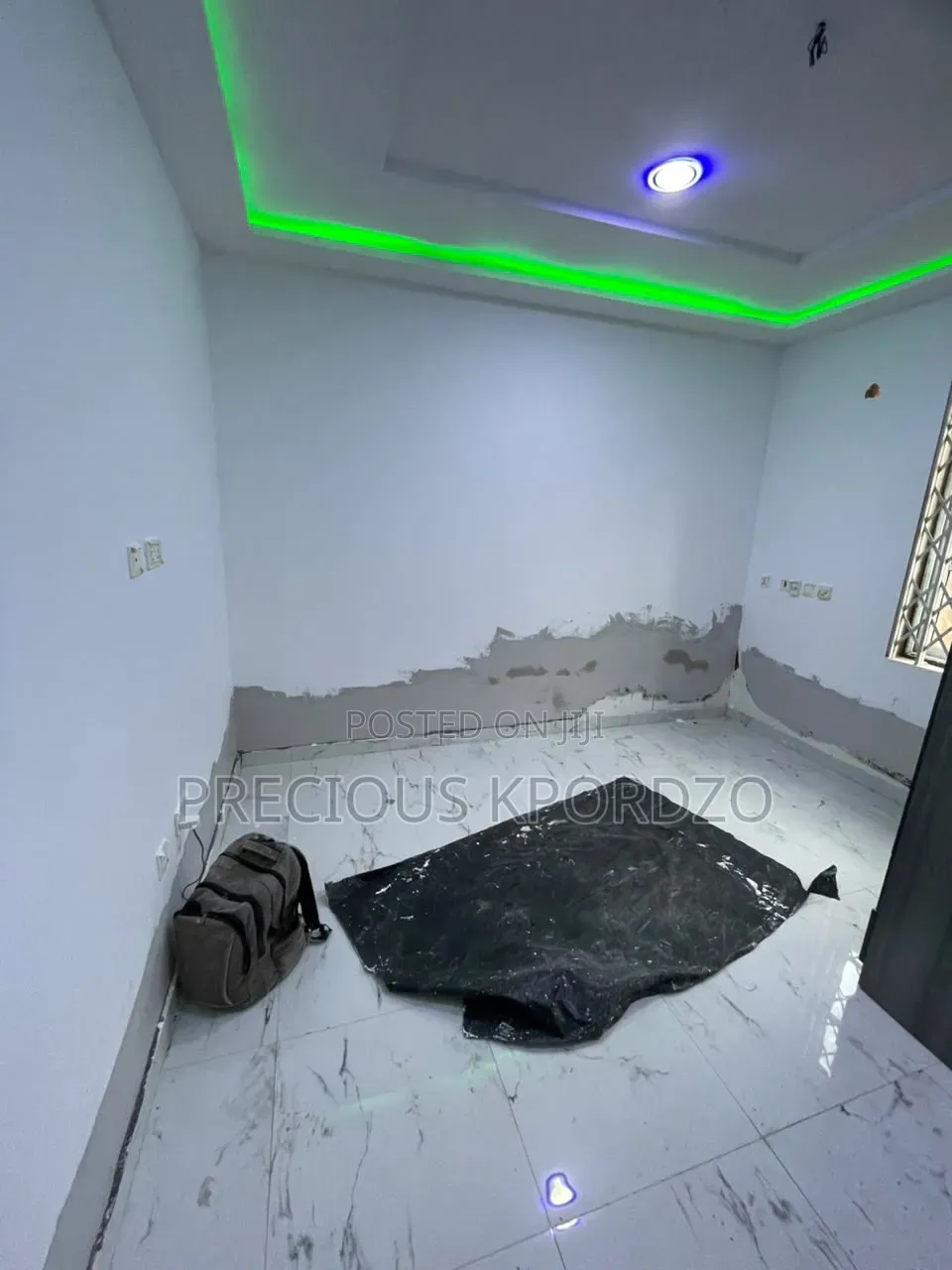 1bdrm Room & Parlour in Lakeside Comm 1 for rent