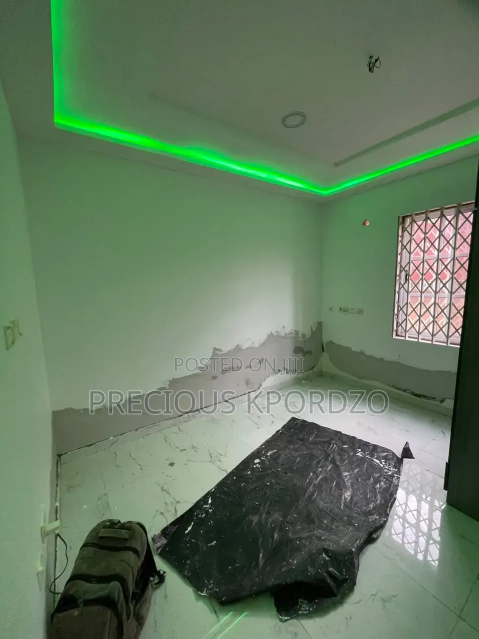 1bdrm Room & Parlour in Lakeside Comm 1 for rent